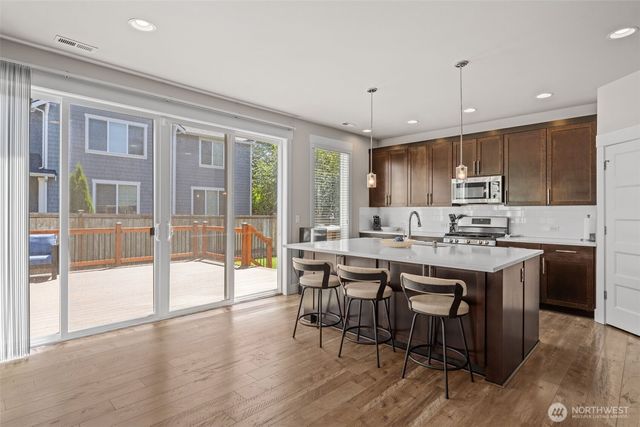 704 26th Avenue Ct, Milton, WA 98354