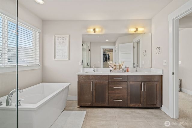 704 26th Avenue Ct, Milton, WA 98354