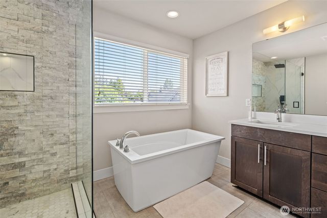 704 26th Avenue Ct, Milton, WA 98354