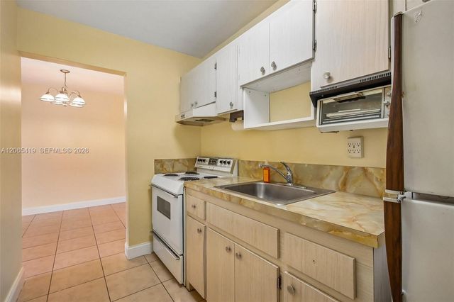 3881 W Flagler Street 316, Miami, FL 33134