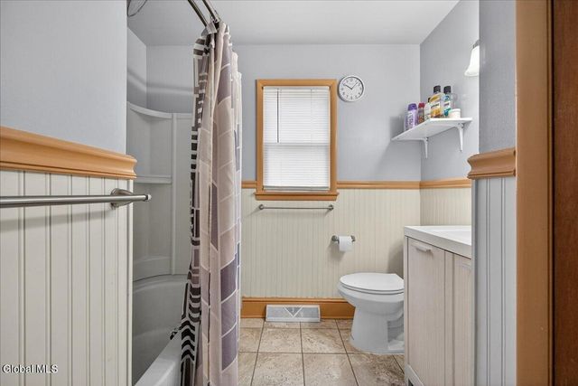 1750 Hamburg Street, Schenectady, NY 12304