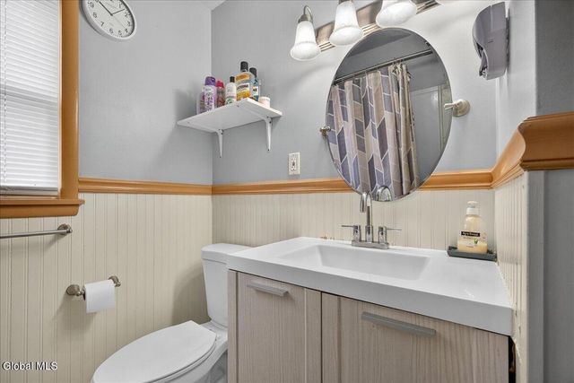 1750 Hamburg Street, Schenectady, NY 12304