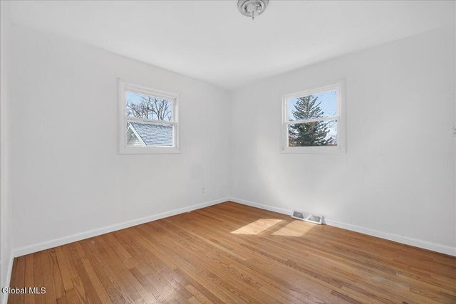 1750 Hamburg Street, Schenectady, NY 12304