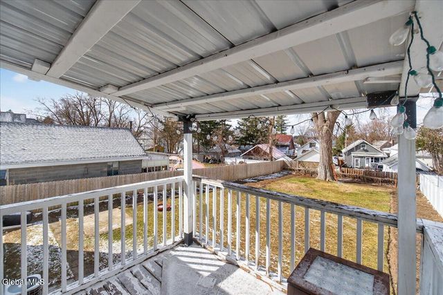 1750 Hamburg Street, Schenectady, NY 12304