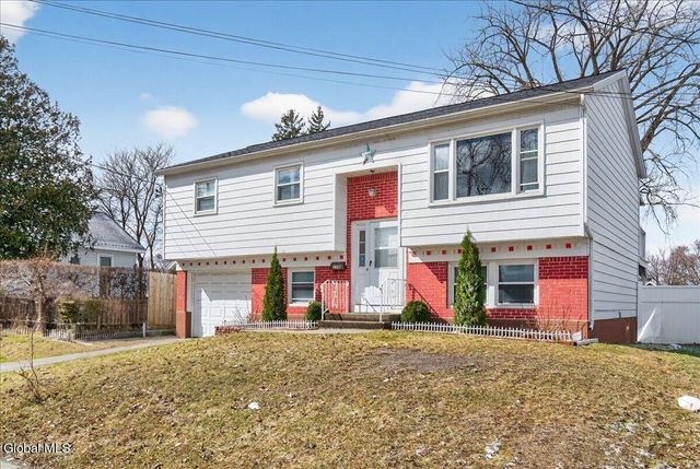 1750 Hamburg Street, Schenectady, NY 12304