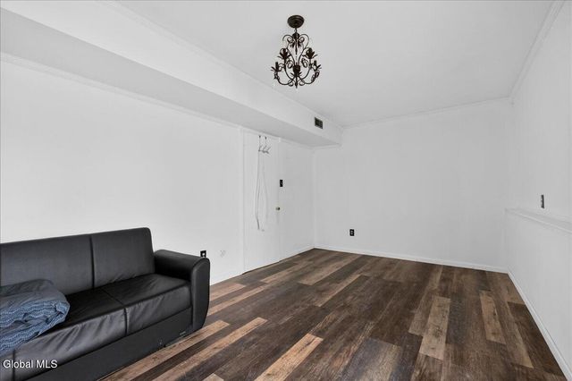 1750 Hamburg Street, Schenectady, NY 12304