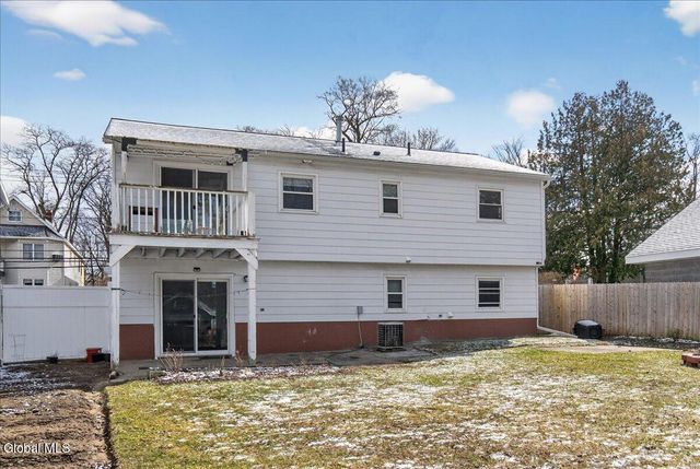 1750 Hamburg Street, Schenectady, NY 12304