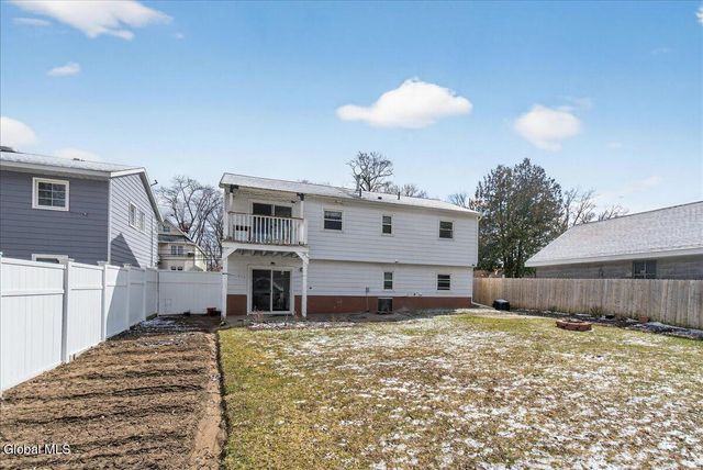 1750 Hamburg Street, Schenectady, NY 12304