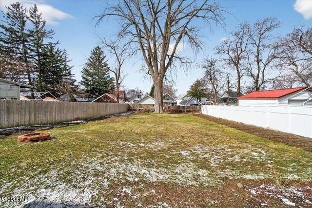 1750 Hamburg Street, Schenectady, NY 12304