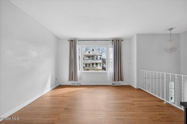 1750 Hamburg Street, Schenectady, NY 12304