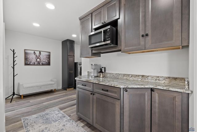 1420 GERMOND ST, Hot Springs, SD 57747