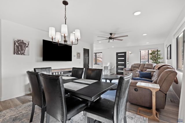 1420 GERMOND ST, Hot Springs, SD 57747