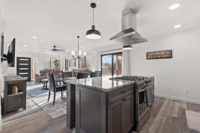 1420 GERMOND ST, Hot Springs, SD 57747