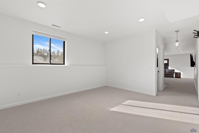 1420 GERMOND ST, Hot Springs, SD 57747