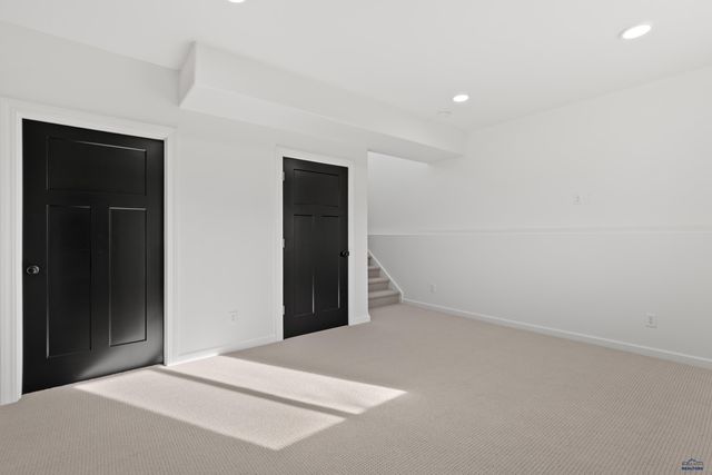 1420 GERMOND ST, Hot Springs, SD 57747