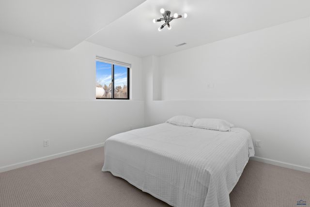 1420 GERMOND ST, Hot Springs, SD 57747