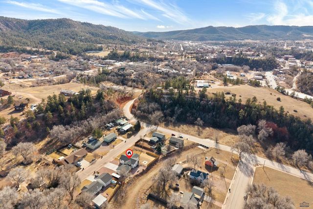 1420 GERMOND ST, Hot Springs, SD 57747