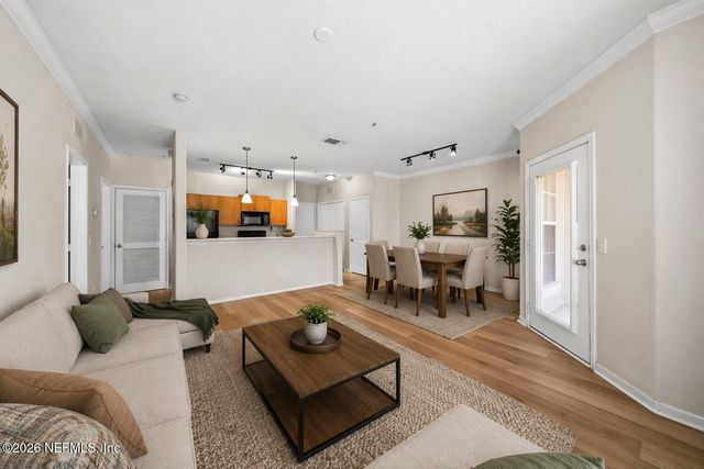 8290 GATE Parkway W 510, Jacksonville, FL 32216