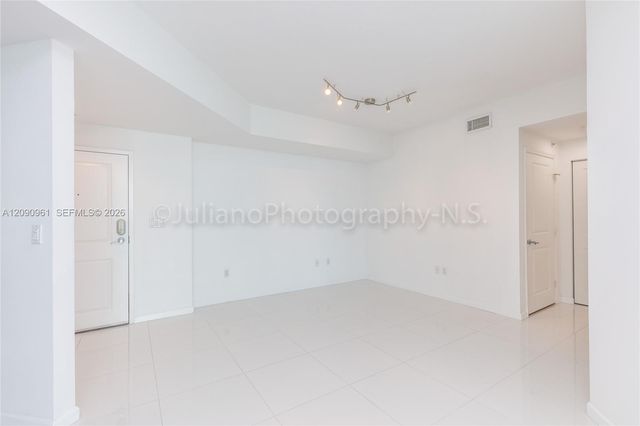 7910 Harbor Island Drive 507, North Bay Village, FL 33141
