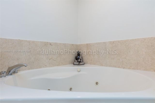 7910 Harbor Island Drive 507, North Bay Village, FL 33141