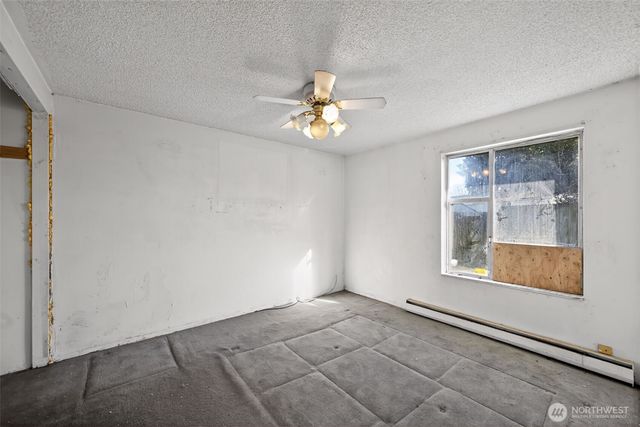 207 S 108th Place, Seattle, WA 98168