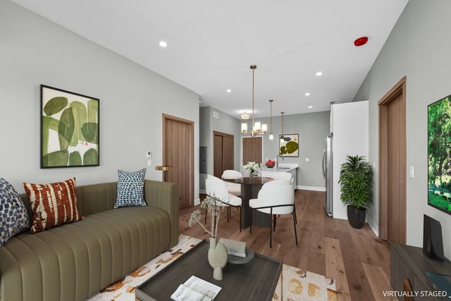 839 Madison Street 406, Oak Park, IL 60302