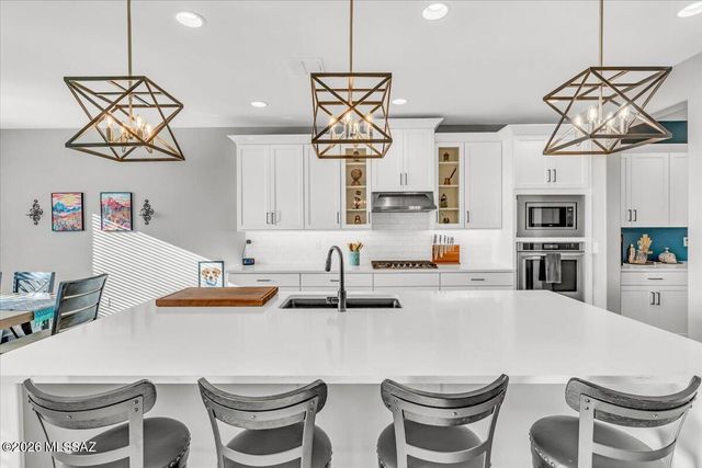 485 N White Clover Lane, Sahuarita, AZ 85629
