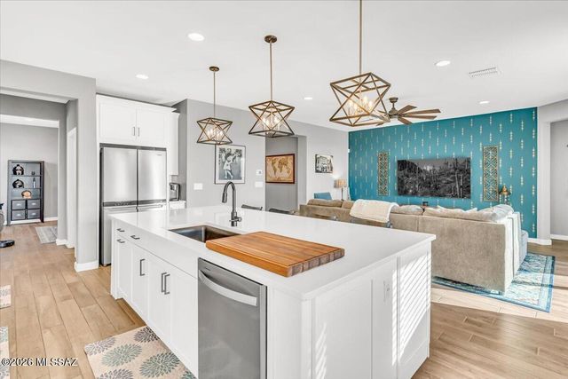 485 N White Clover Lane, Sahuarita, AZ 85629
