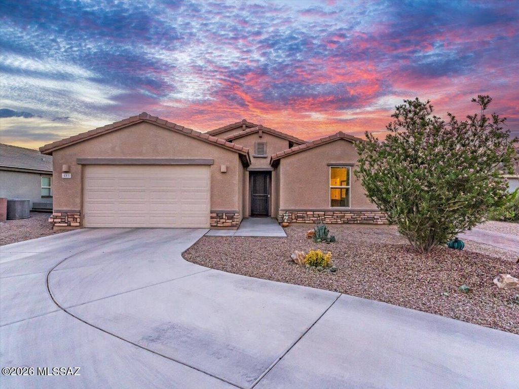 485 N White Clover Lane, Sahuarita, AZ 85629