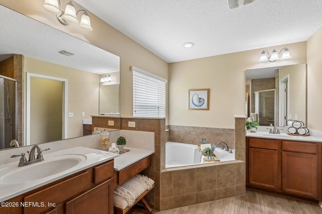 3585 OGLEBAY Drive, Green Cove Springs, FL 32043