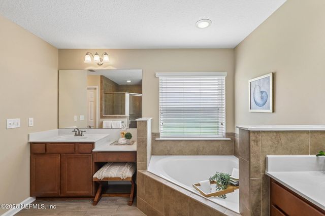 3585 OGLEBAY Drive, Green Cove Springs, FL 32043