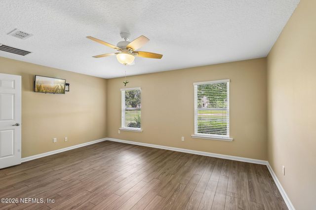 3585 OGLEBAY Drive, Green Cove Springs, FL 32043