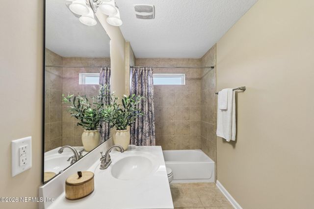 3585 OGLEBAY Drive, Green Cove Springs, FL 32043