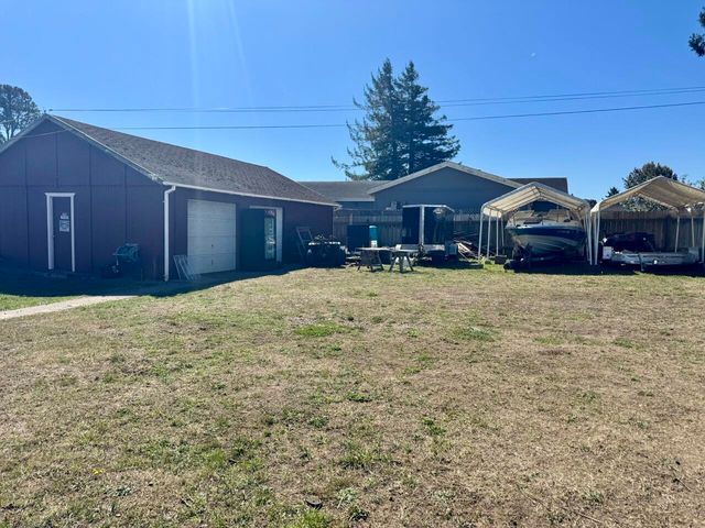 3239 Klein Lane, Hydesville, CA 95547