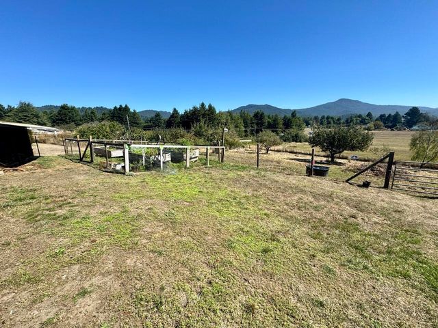 3239 Klein Lane, Hydesville, CA 95547