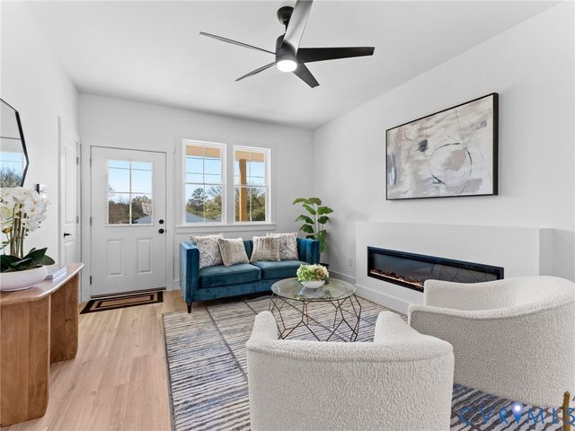 317 S 19th Ave, Hopewell, VA 23860