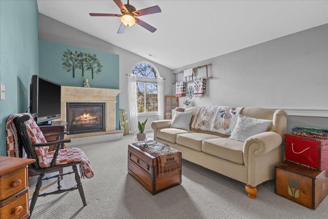 S77W19432 Lakewood DRIVE, Muskego, WI 53150