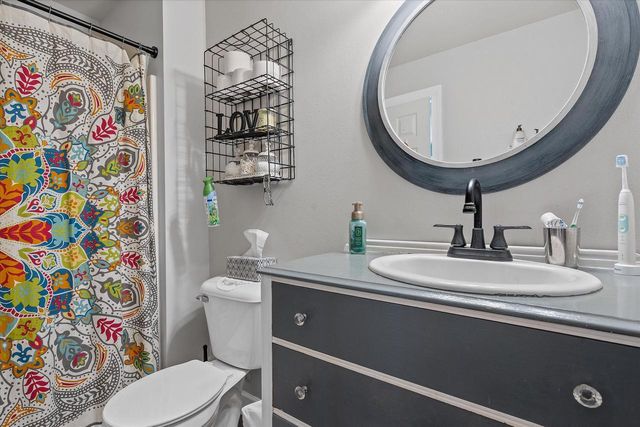 S77W19432 Lakewood DRIVE, Muskego, WI 53150