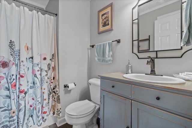 S77W19432 Lakewood DRIVE, Muskego, WI 53150