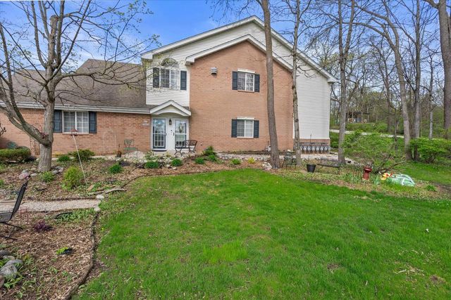 S77W19432 Lakewood DRIVE, Muskego, WI 53150