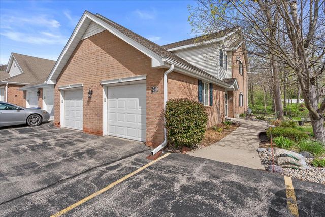 S77W19432 Lakewood DRIVE, Muskego, WI 53150