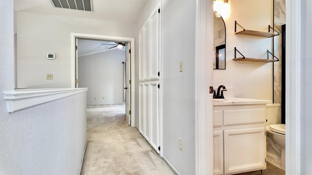 102 Davis Ct, Roseville, CA 95678