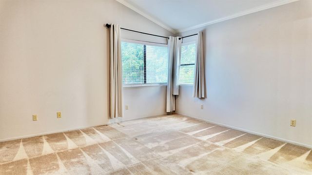 102 Davis Ct, Roseville, CA 95678