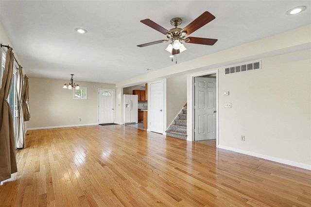 51618 Fish Lake Drive, Marcellus, MI 49067