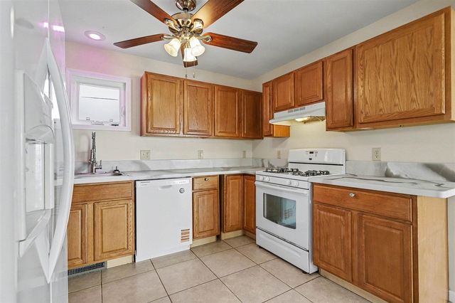51618 Fish Lake Drive, Marcellus, MI 49067