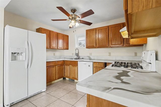 51618 Fish Lake Drive, Marcellus, MI 49067