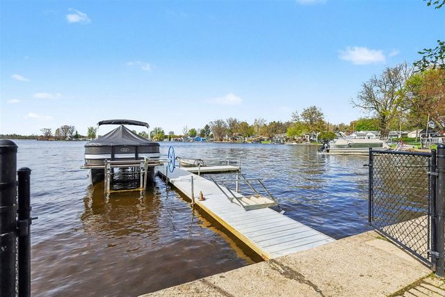 51618 Fish Lake Drive, Marcellus, MI 49067