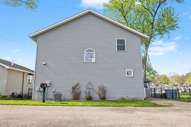 51618 Fish Lake Drive, Marcellus, MI 49067