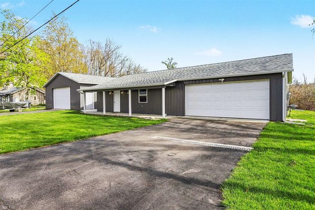 51618 Fish Lake Drive, Marcellus, MI 49067