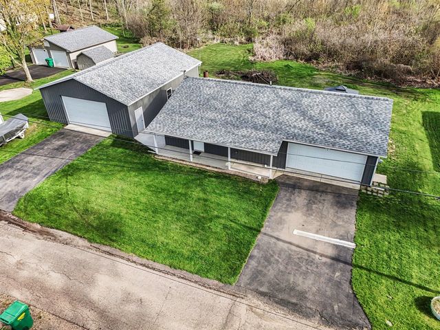 51618 Fish Lake Drive, Marcellus, MI 49067